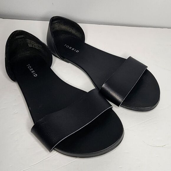 TORRID Women's Black Open Toe Single Strap Flat Sandals Style 9954-06 Size 11 WW - Picture 1 of 4